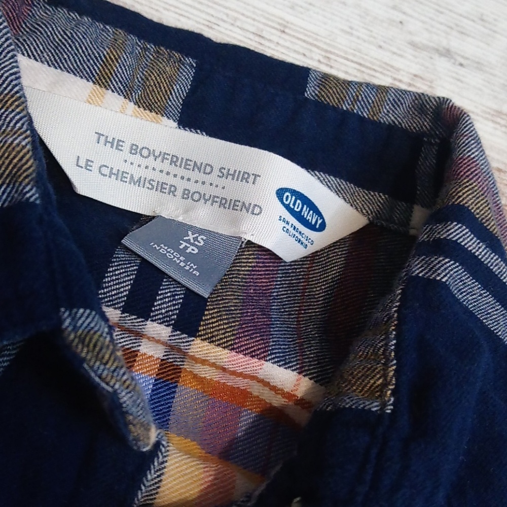 Patterned Plaid Flannel Button Down Front Long Sl… - image 3